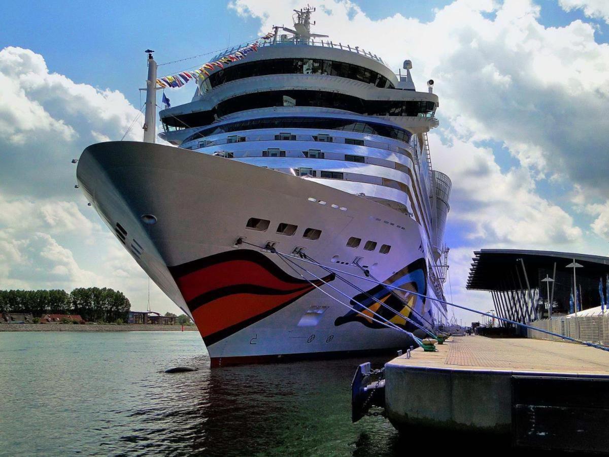 Ferienwohnung Vormann Jantzen, direkt am Leuchtturm Rostock Exterior foto