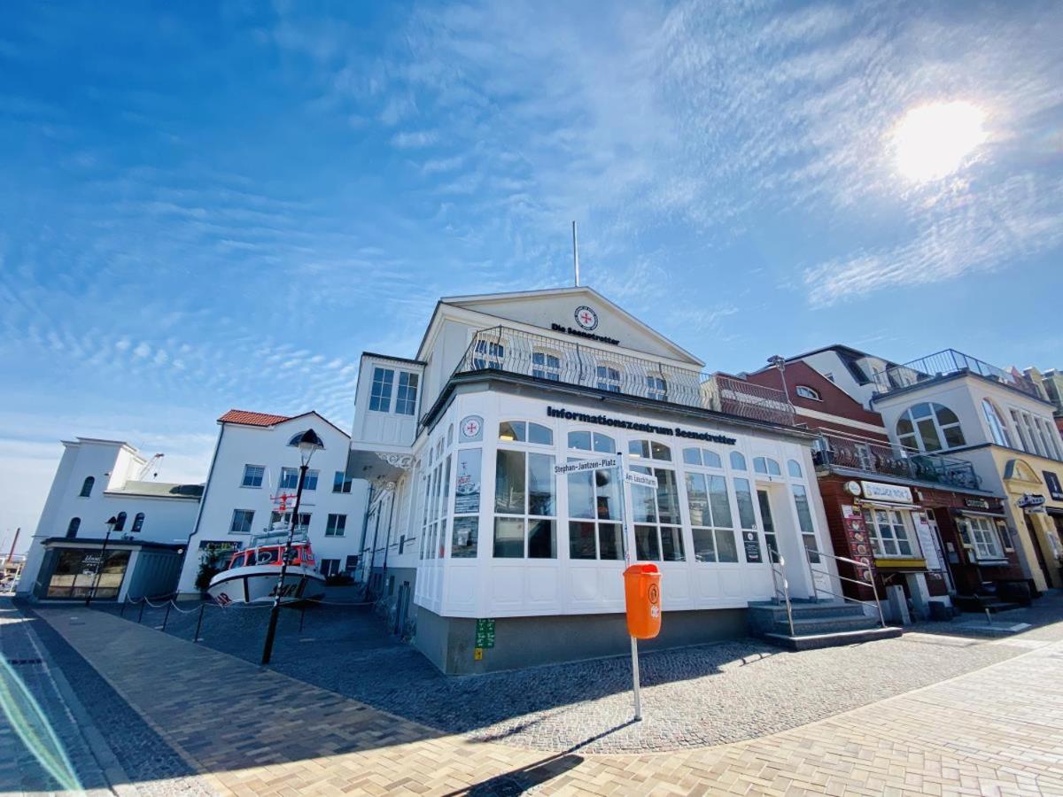 Ferienwohnung Vormann Jantzen, direkt am Leuchtturm Rostock Exterior foto